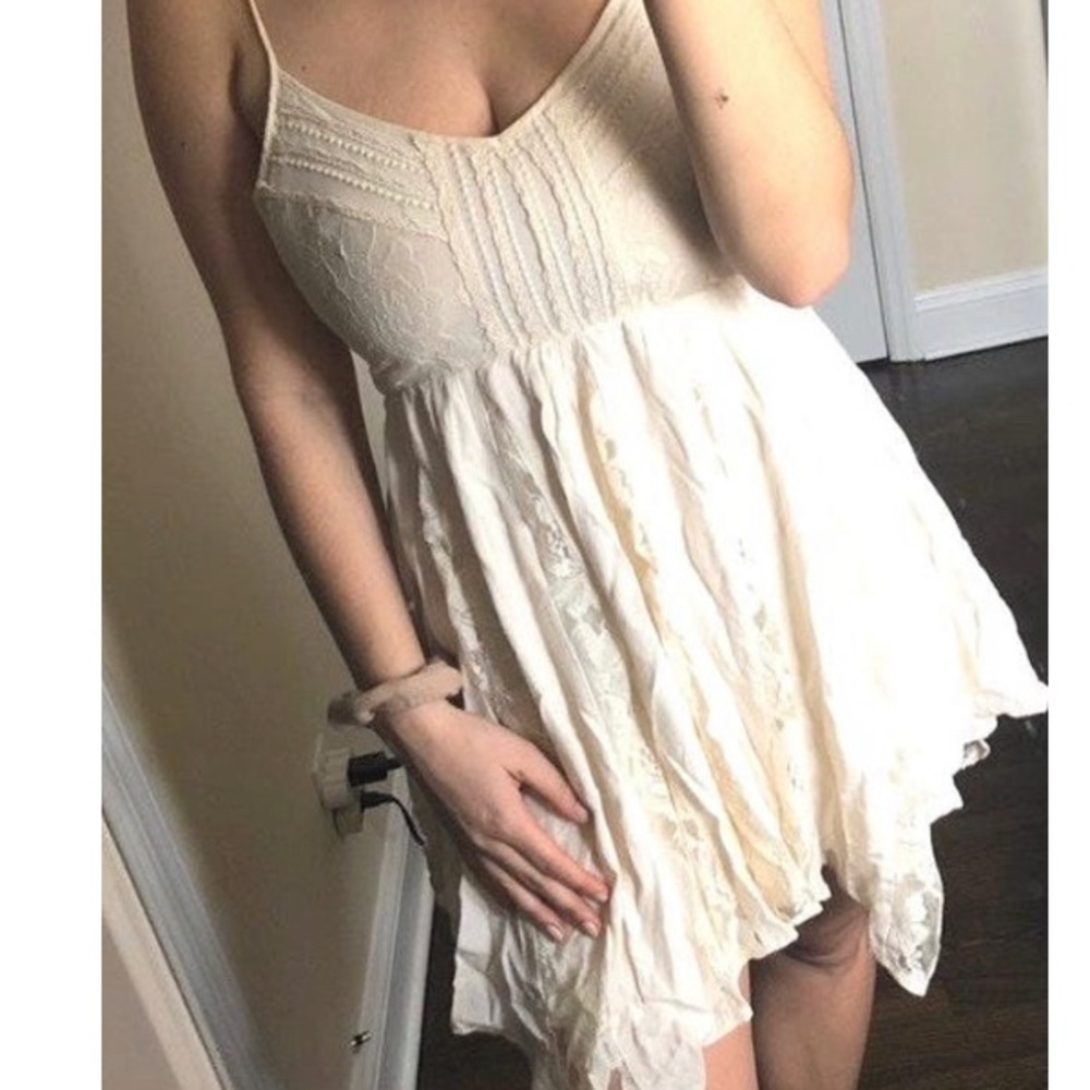 Flowey Lace Dress